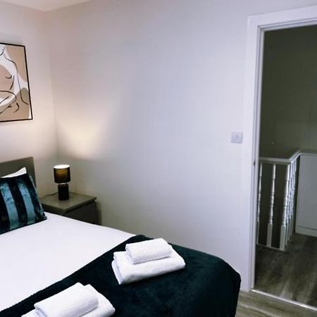 2 Bedroom Serviced Apartment Λονδίνο Εξωτερικό φωτογραφία
