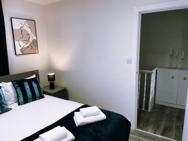 2 Bedroom Serviced Apartment Λονδίνο Εξωτερικό φωτογραφία