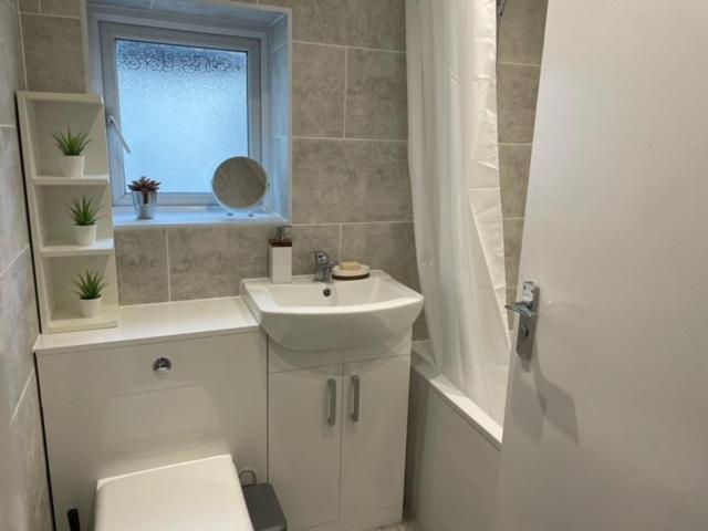 2 Bedroom Serviced Apartment Λονδίνο Εξωτερικό φωτογραφία