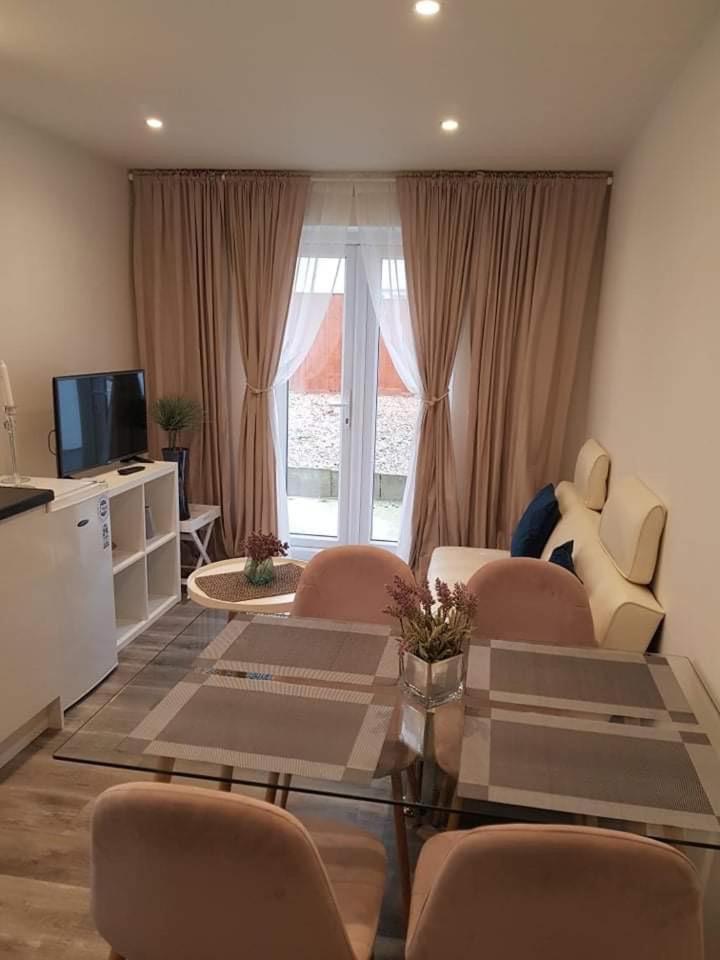 2 Bedroom Serviced Apartment Λονδίνο Εξωτερικό φωτογραφία